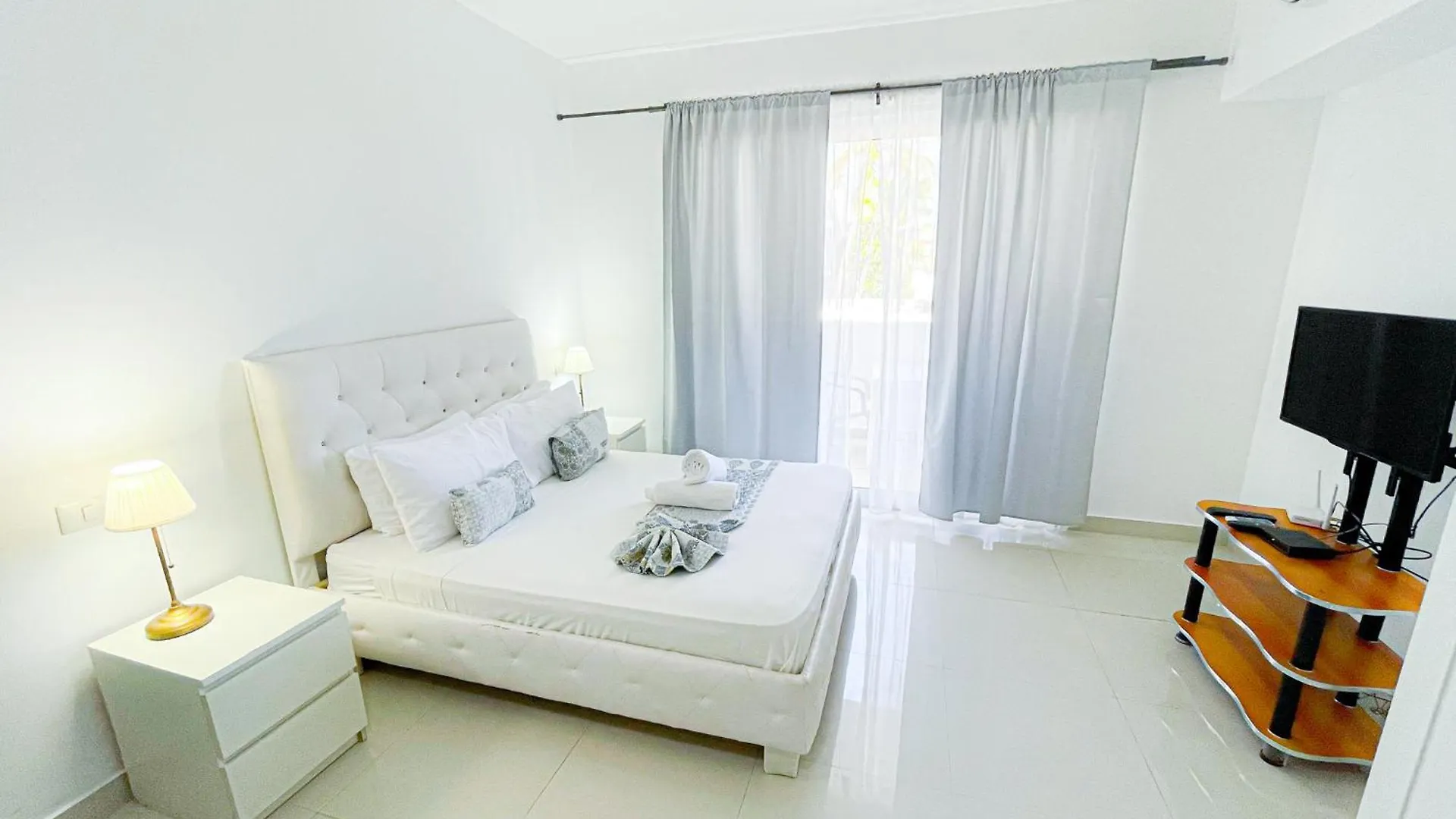 Ducassi Suites Studios Vacation Hotel Rooftop Pool Beach & Spa Punta Cana 5*,