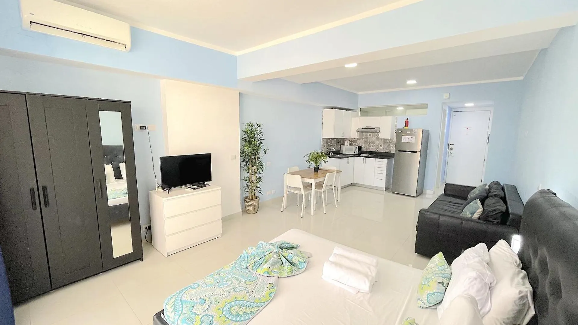 Ducassi Suites Studios Vacation Hotel Rooftop Pool Beach & Spa Punta Cana