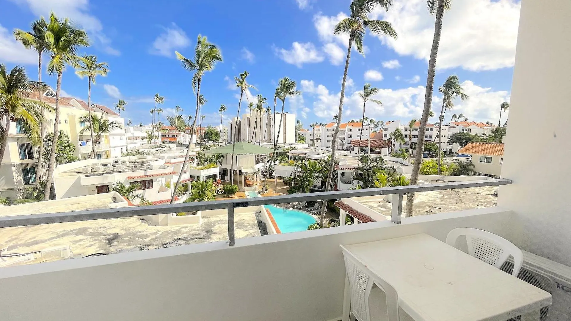 Ducassi Suites Studios Vacation Hotel Rooftop Pool Beach & Spa Punta Cana